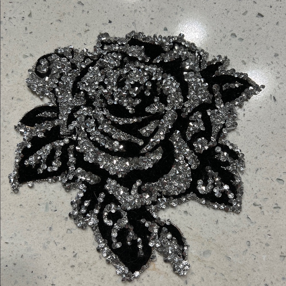 Black and Silver Rose Appliques - Picture 2 of 7